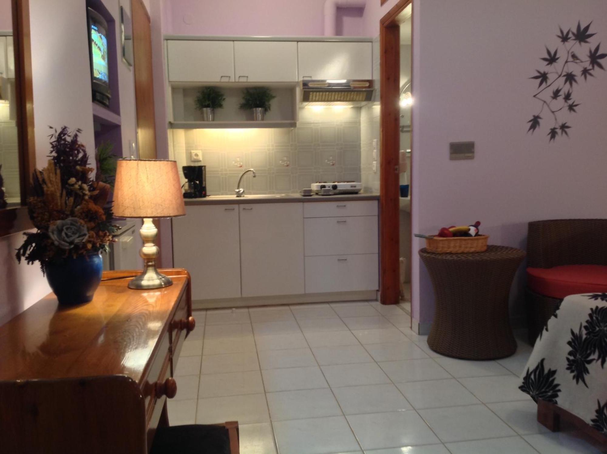 Asterias Studios & Apartments 칼리베스 외부 사진